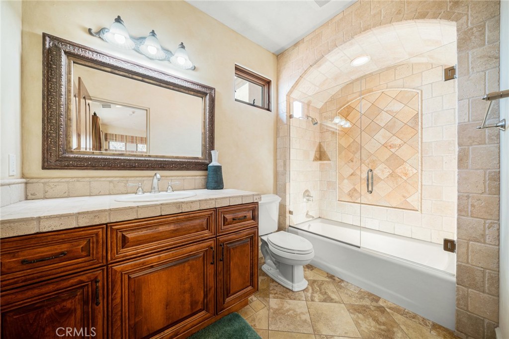 MLS #OC25263899 image #50