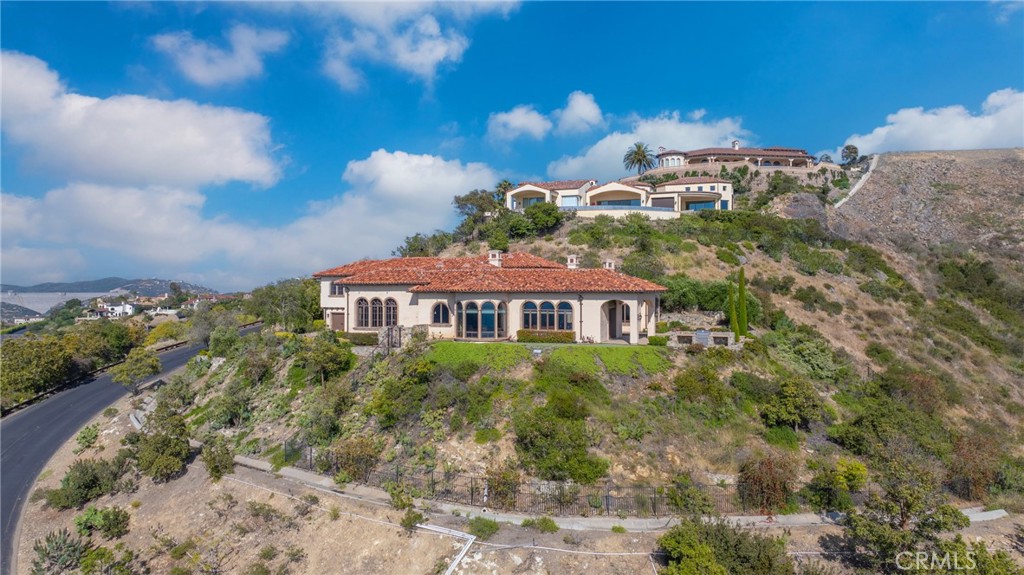 MLS #OC25263899 image #9