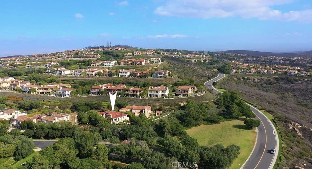 MLS #OC25263952 image #1