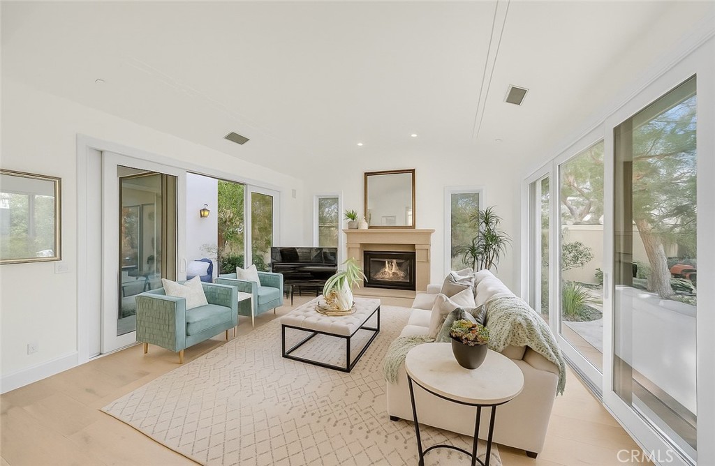 MLS #OC25263952 image #10