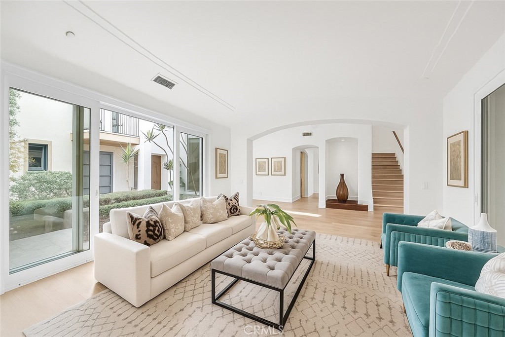 MLS #OC25263952 image #12