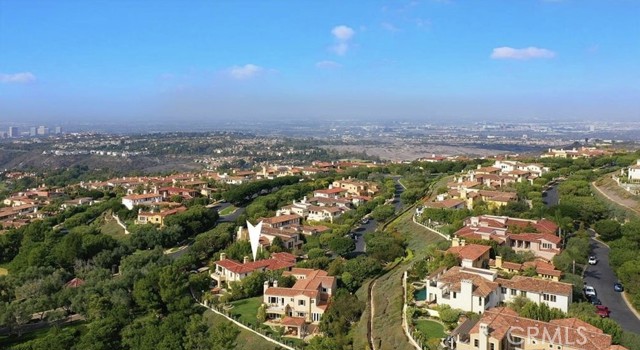 MLS #OC25263952 image #2