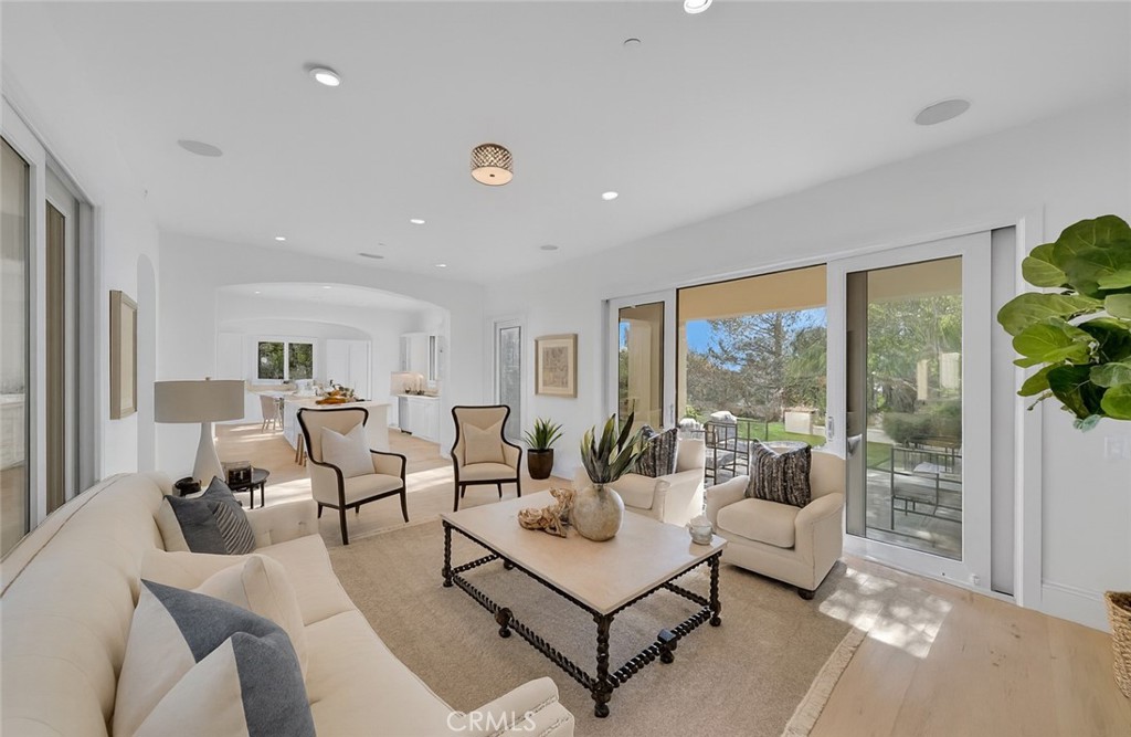 MLS #OC25263952 image #23