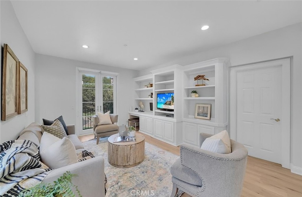 MLS #OC25263952 image #29