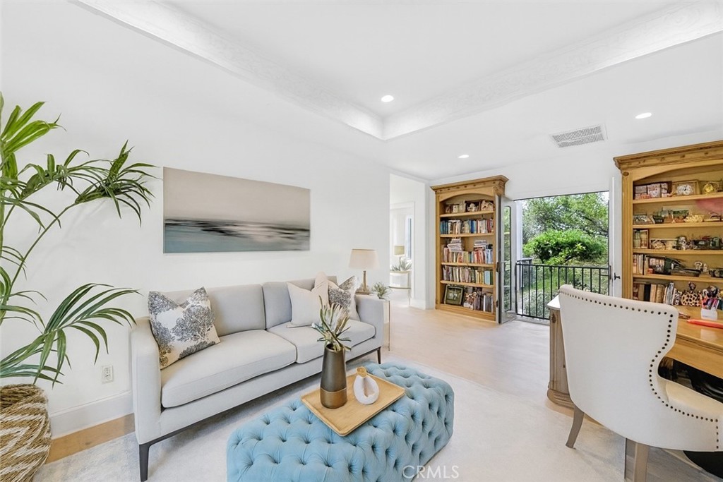 MLS #OC25263952 image #41