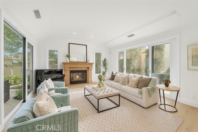 MLS #OC25263952 image #9