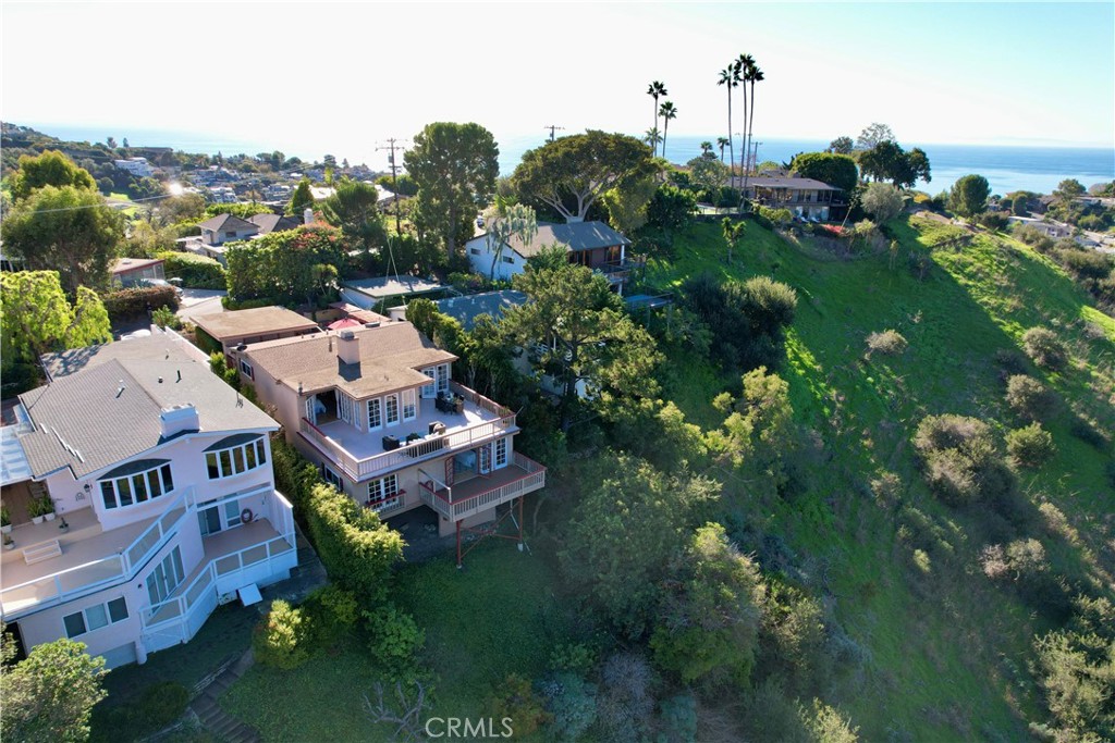 MLS #OC25263981 image #1