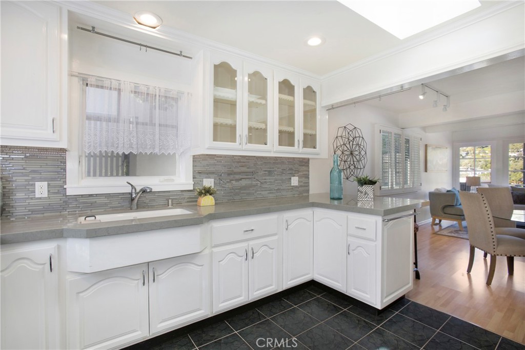 MLS #OC25263981 image #10