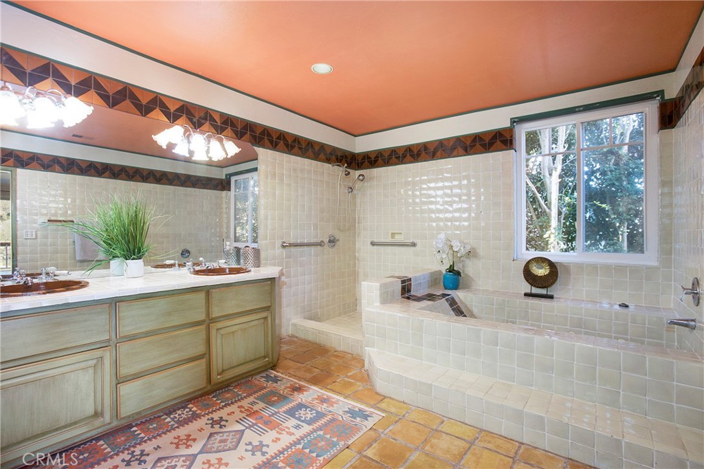 MLS #OC25263981 image #15