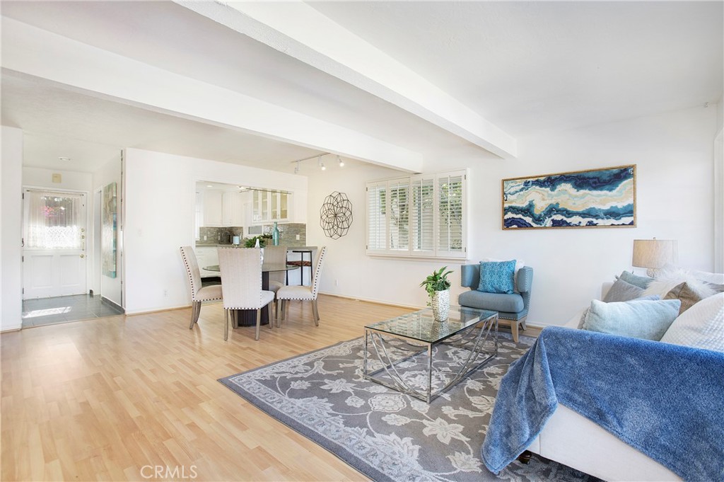 MLS #OC25263981 image #5