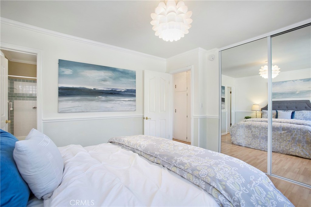 MLS #OC25263981 image #7