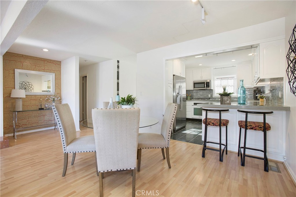 MLS #OC25263981 image #8