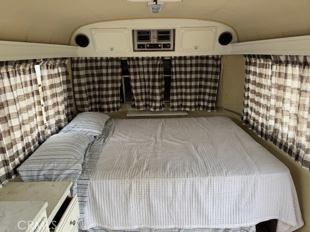 MLS #OC25263986 image #1