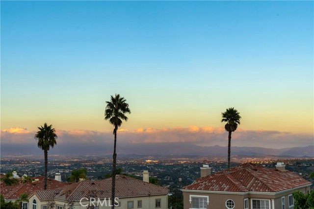 MLS #OC25264009 image #2