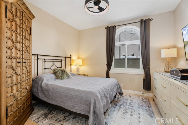 MLS #OC25264009 image #21