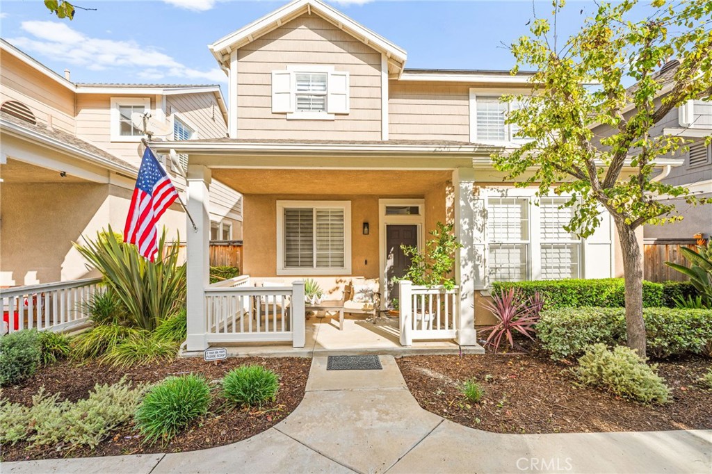 MLS #OC25264021 image #1