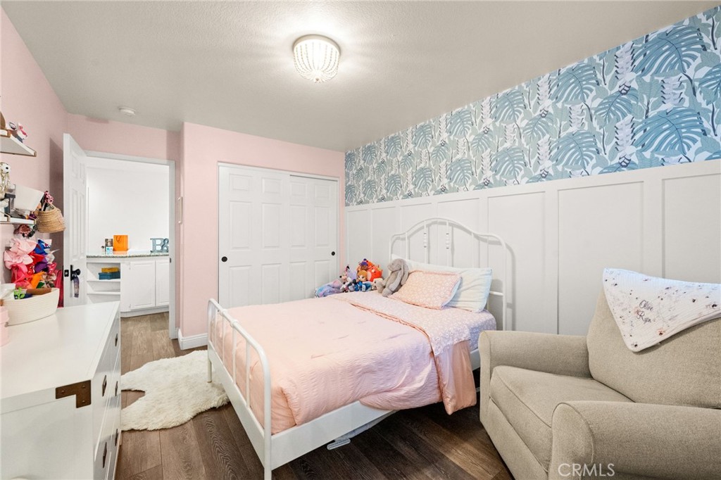 MLS #OC25264021 image #21