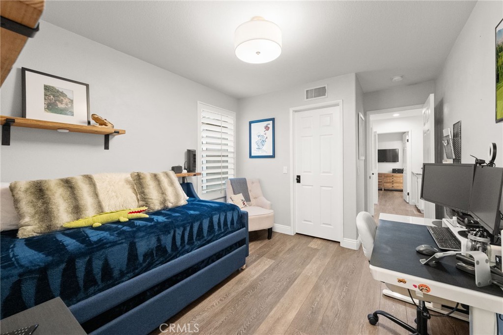 MLS #OC25264021 image #24