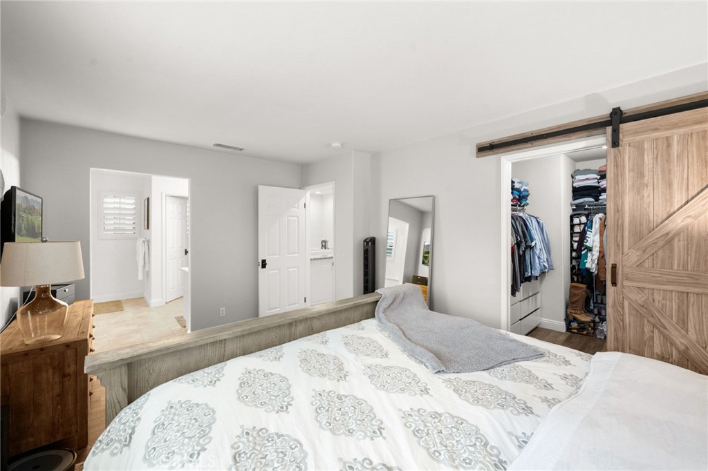 MLS #OC25264021 image #31