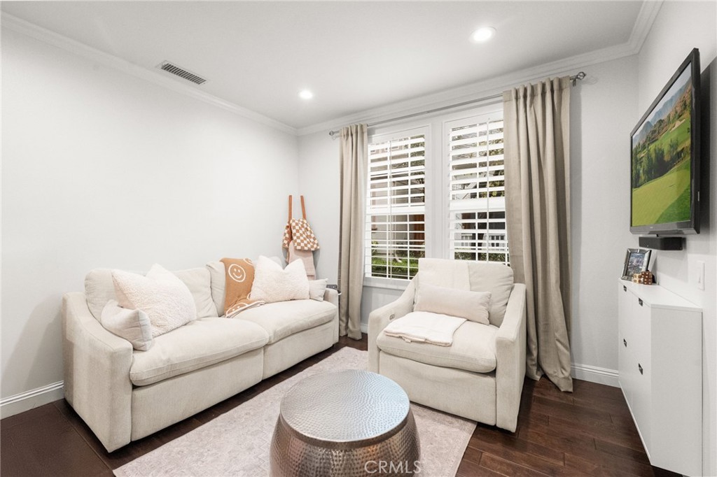 MLS #OC25264021 image #6