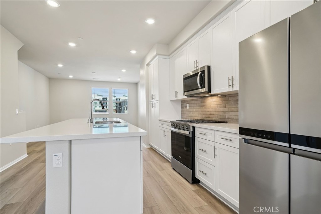 MLS #OC25264031 image #15