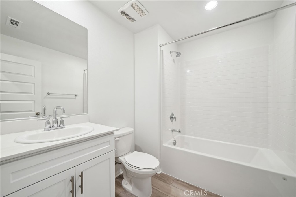 MLS #OC25264031 image #21