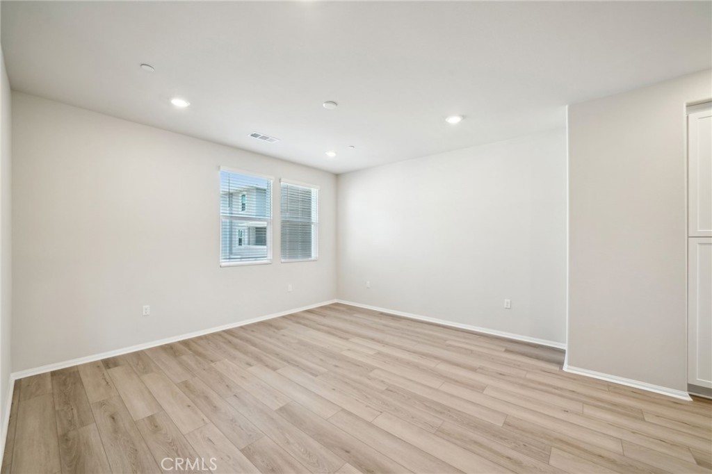 MLS #OC25264031 image #22