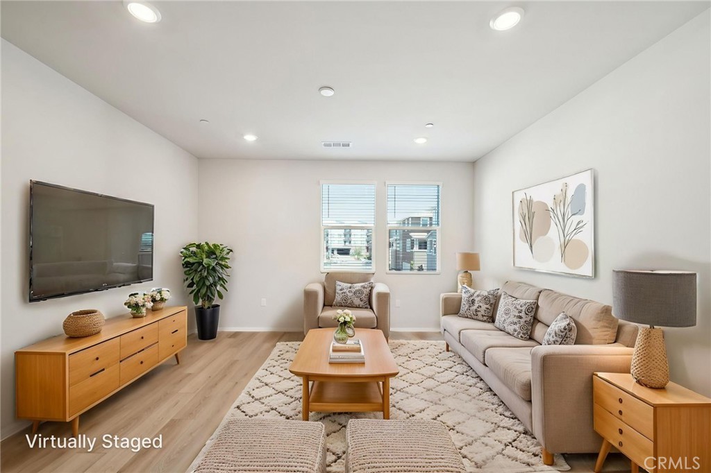 MLS #OC25264031 image #24