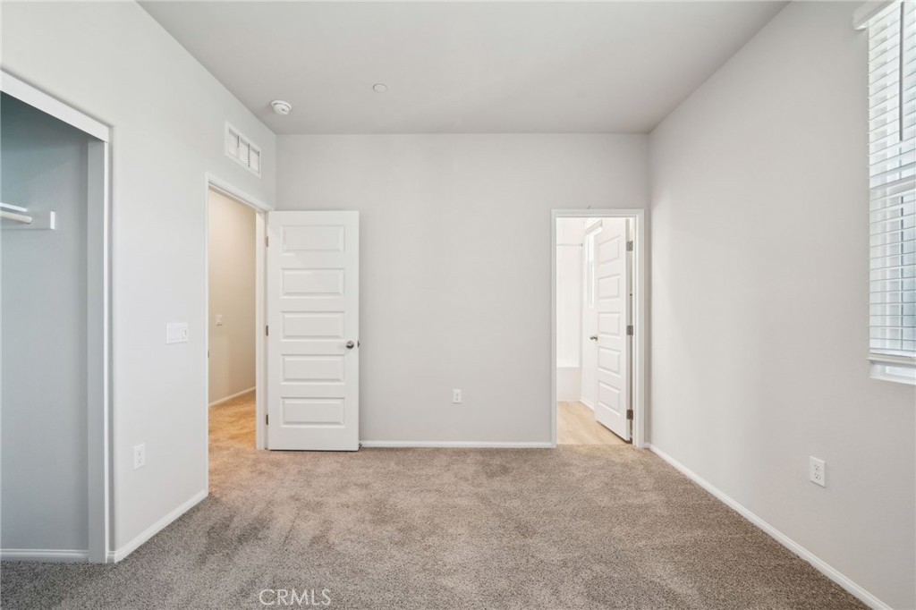 MLS #OC25264031 image #33