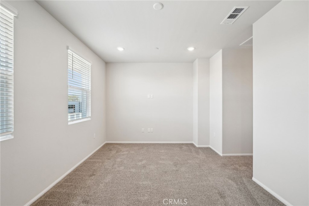 MLS #OC25264031 image #43