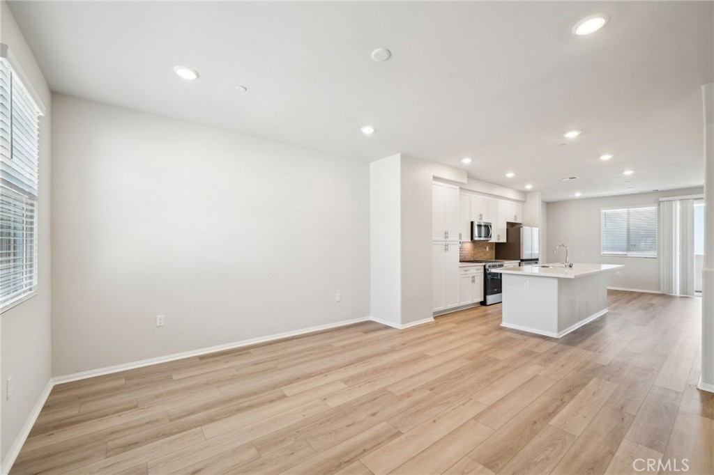 MLS #OC25264031 image #7