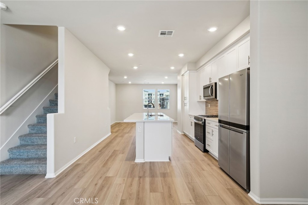 MLS #OC25264031 image #9