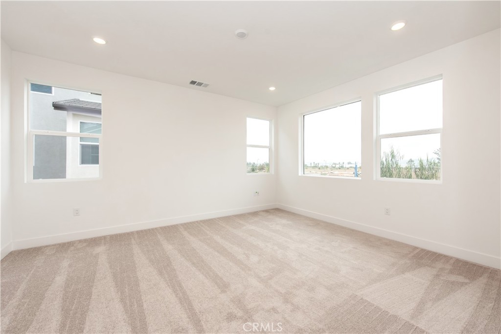 MLS #OC25264036 image #11