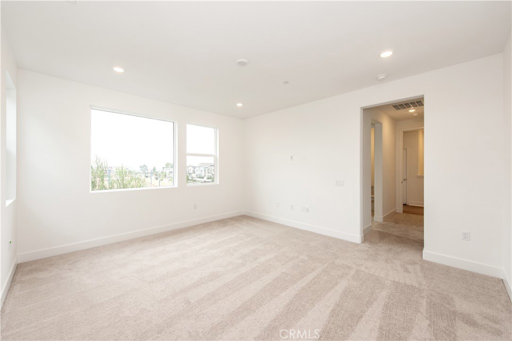 MLS #OC25264036 image #12