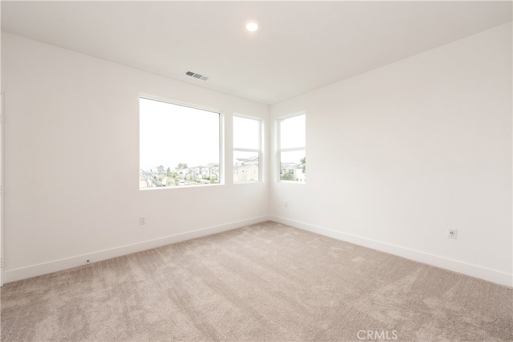 MLS #OC25264036 image #16