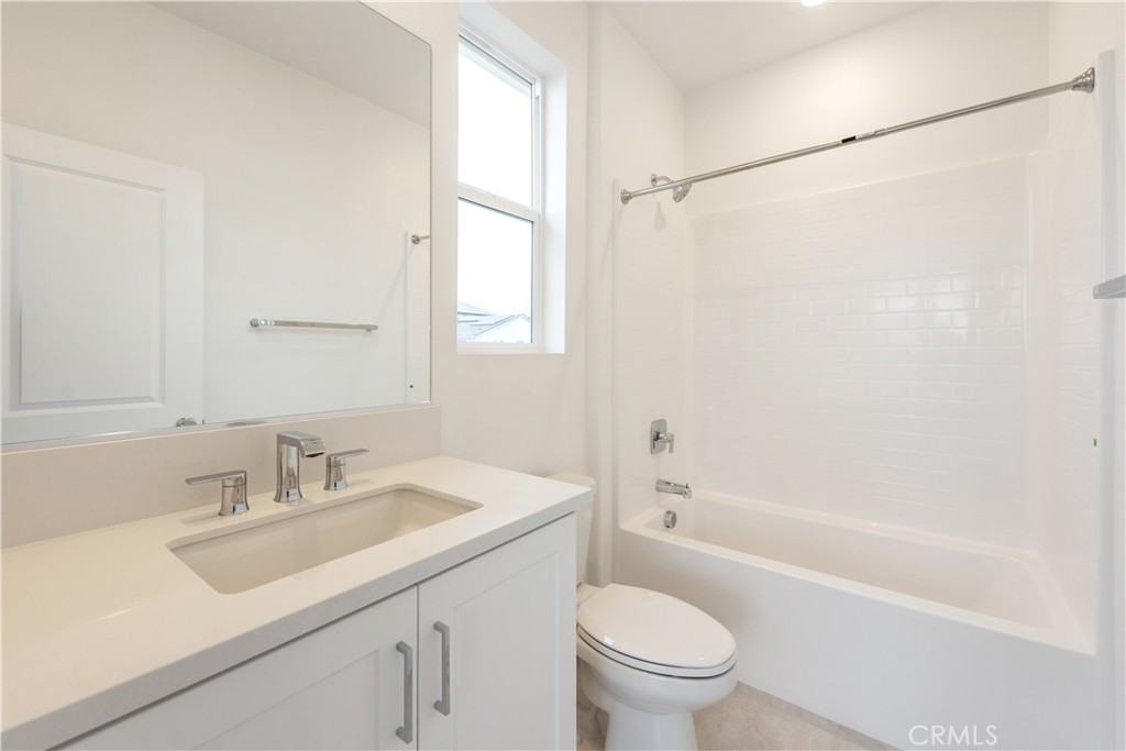 MLS #OC25264036 image #18