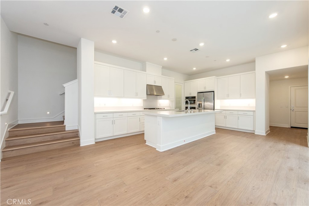 MLS #OC25264036 image #3