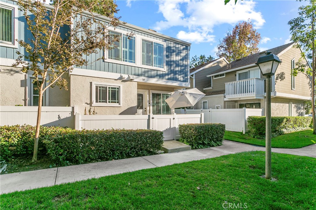 MLS #OC25264084 image #18