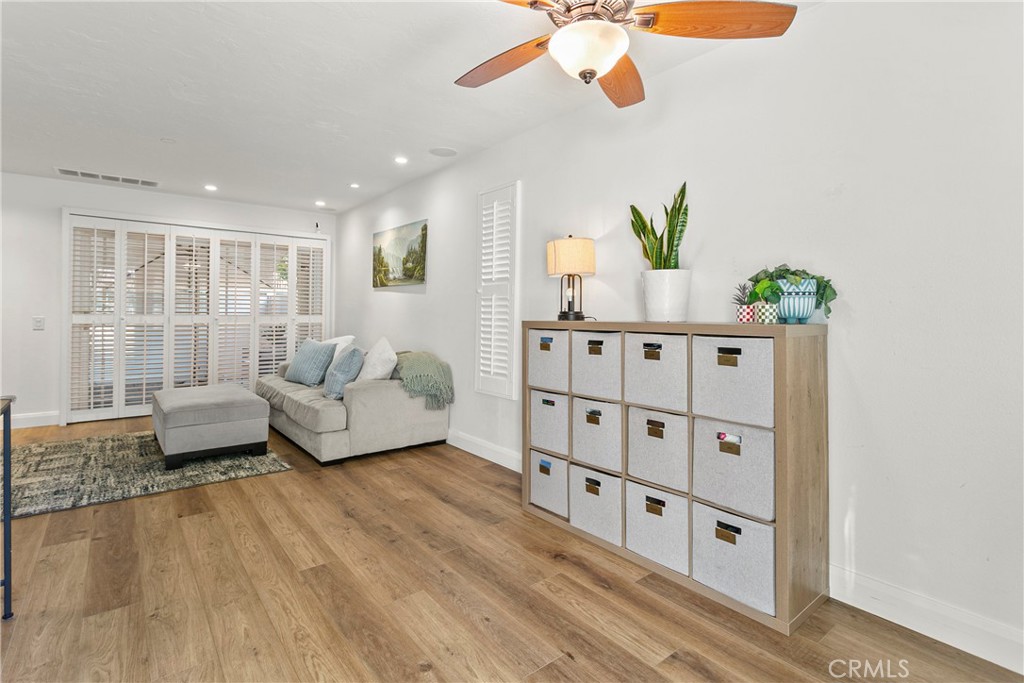 MLS #OC25264084 image #4