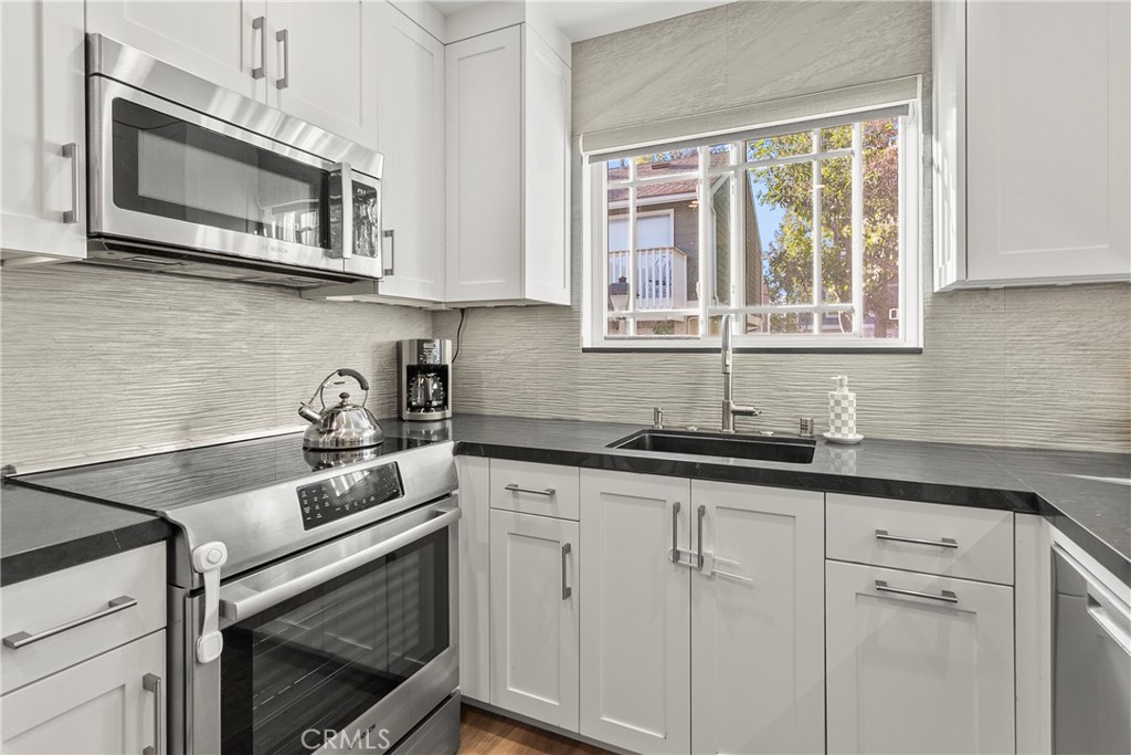 MLS #OC25264084 image #6