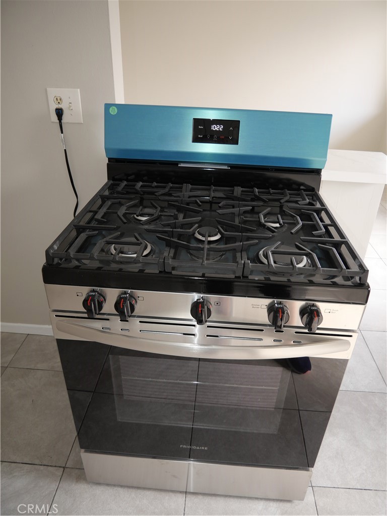 MLS #OC25264111 image #15