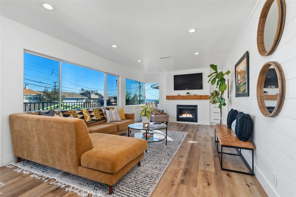 MLS #OC25264162 image #5