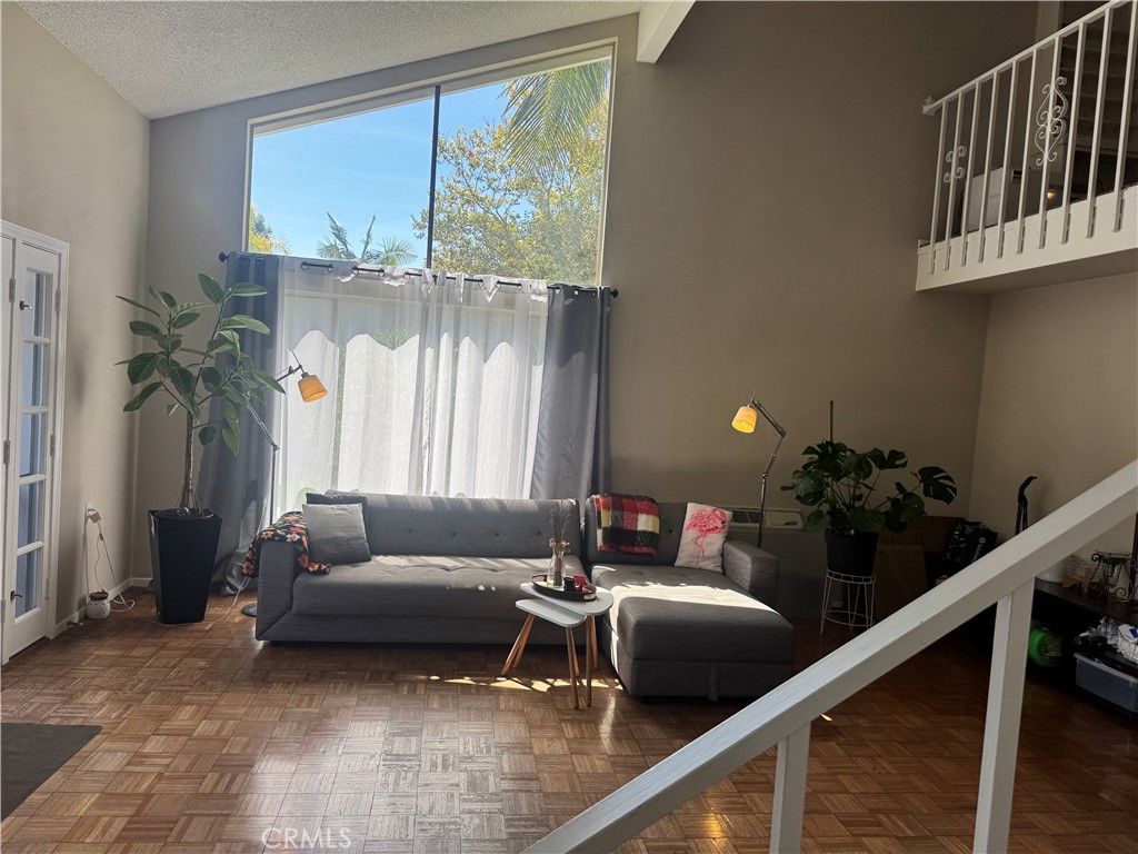 MLS #OC25203215 image #5