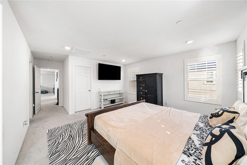 MLS #OC25264192 image #21