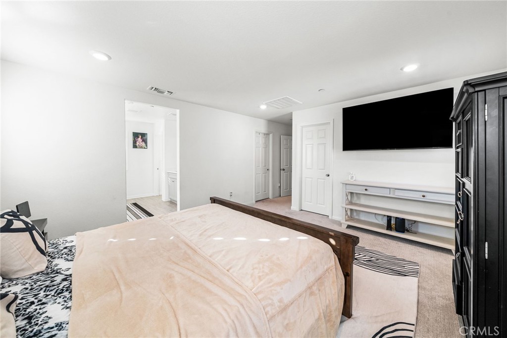 MLS #OC25264192 image #22