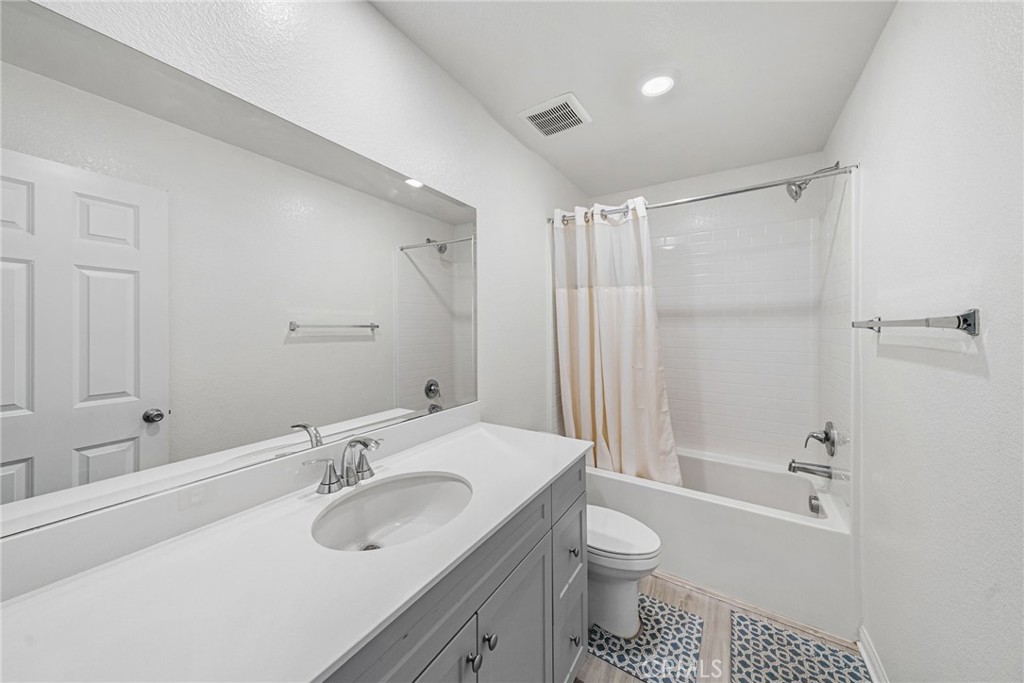 MLS #OC25264192 image #30