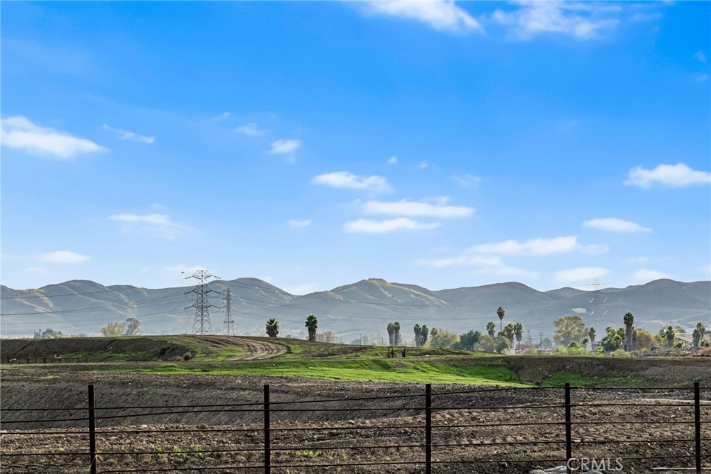 MLS #OC25264192 image #34