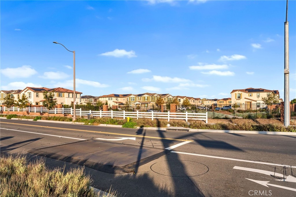 MLS #OC25264192 image #36