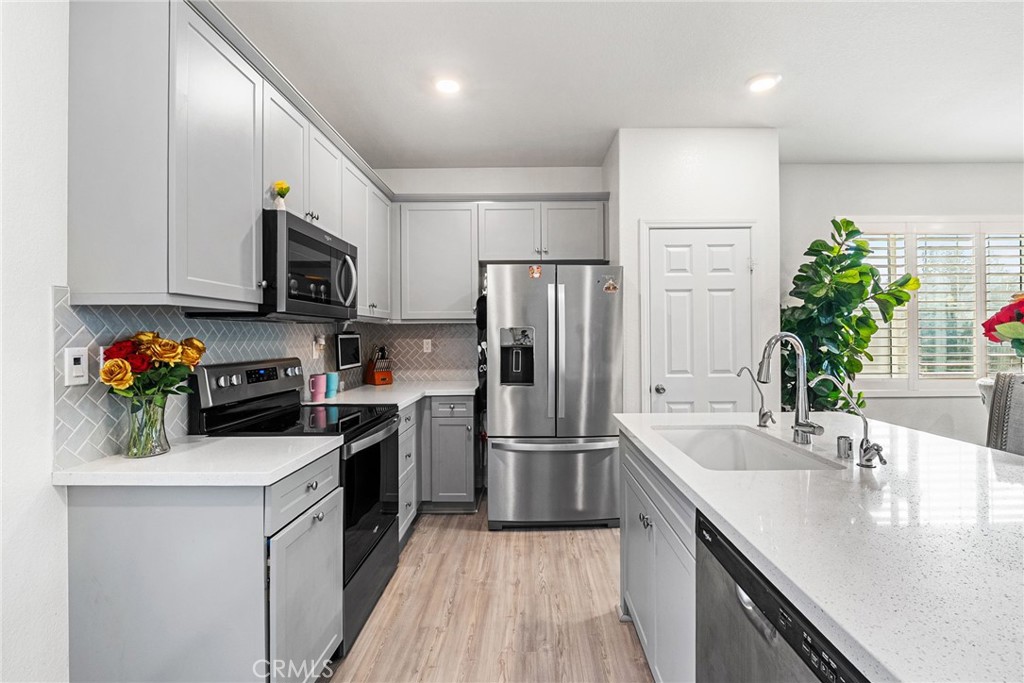 MLS #OC25264192 image #7