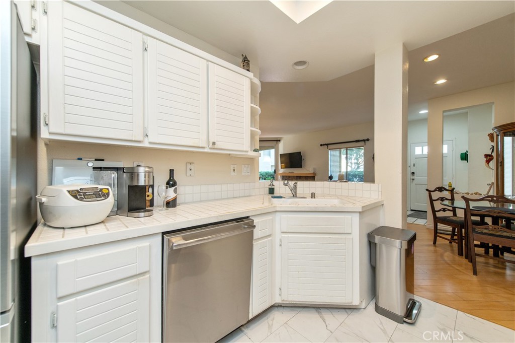 MLS #OC25264270 image #7